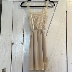 Small Lace Beige Dress